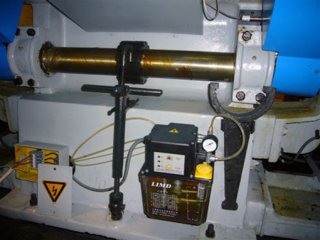 Тигельный пресс ZHHJ-1040 для высечки и биговки усиленной конструкции