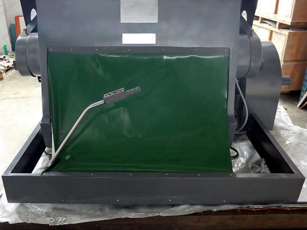 Тигельный пресс для высечки и биговки ML-1300 Тигельный пресс для высечки и биговки ML-1300