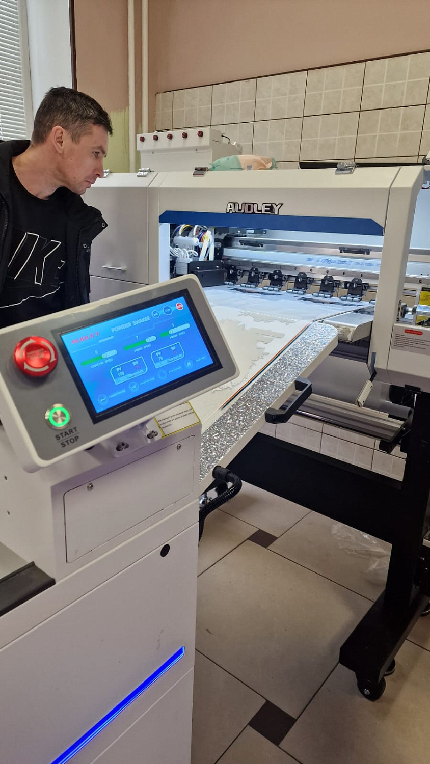 Запуск DTF-комплекса Audley ZX6004 в Москве