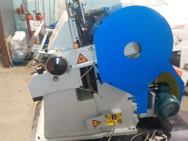 Тигельный пресс серии ZHHJ 720A для высечки и биговки усиленной конструкции Тигельный пресс серии ZHHJ 720A для высечки и биговки усиленной конструкции