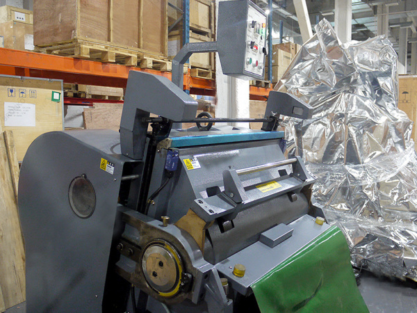 Тигельный пресс для высечки и биговки ML-930 Тигельный пресс для высечки и биговки ML-930