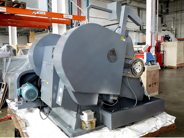 Тигельный пресс для высечки и биговки ML-1300 Тигельный пресс для высечки и биговки ML-1300