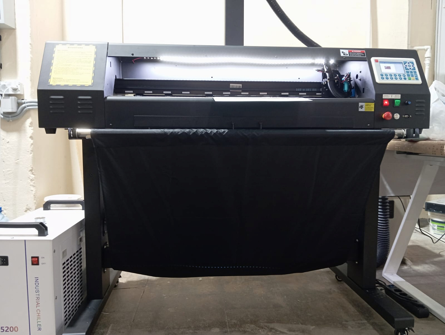 Запуск UV принтер AUDLEY 9060 PRO и Лазера HAOKE в Калининграде